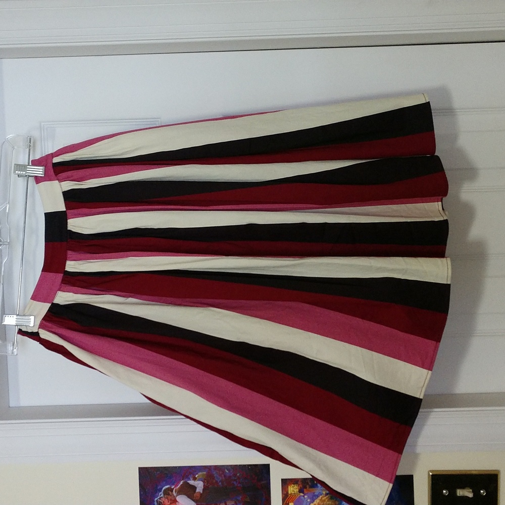 Modcloth x Collectif Swing Skirt Pink Valentine's 1950s Style - Picture 2 of 6